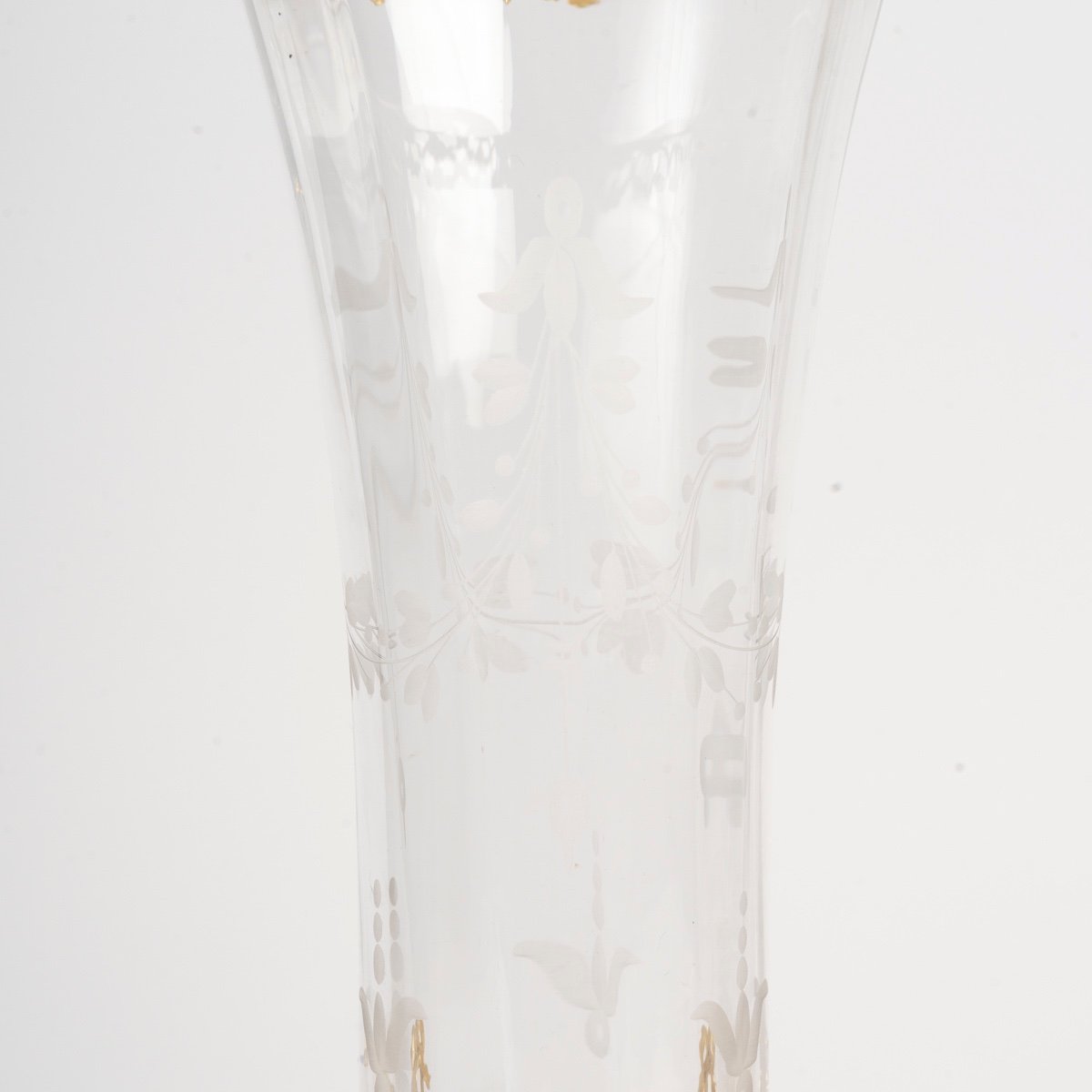 Cristal une paire de vases avec ornementation en bronze doré, fin du XIXe siècle — 15