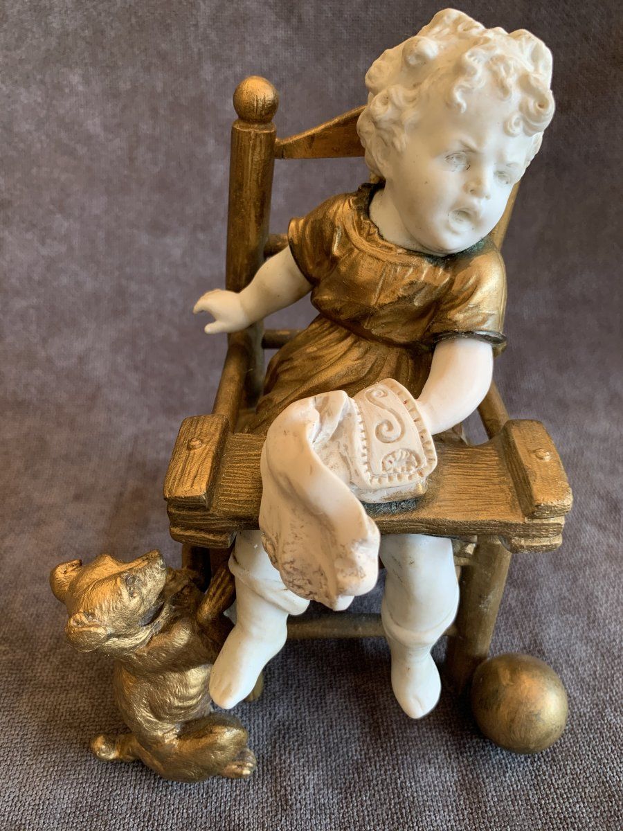 L’enfant sur Sa Chaise — 7