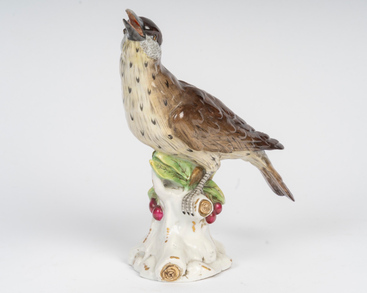 Une figurine d'un oiseau en porcelaine, début du XXe siècle — 5