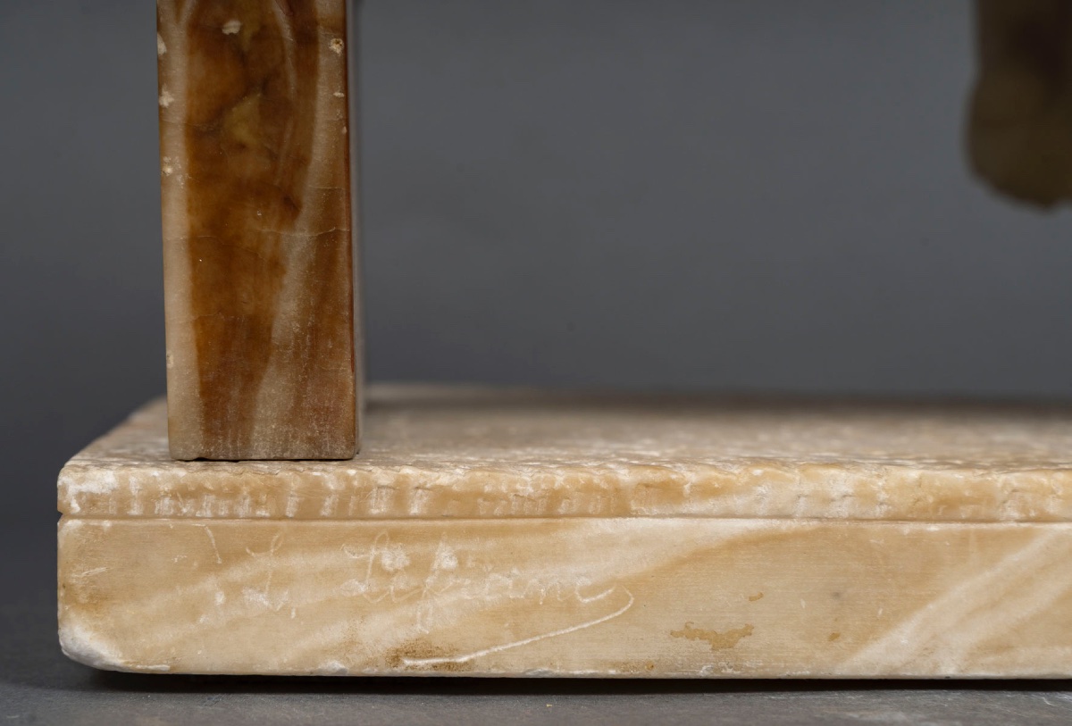 Une sculpture d'un enfant en albâtre, début du XXe siècle — 7