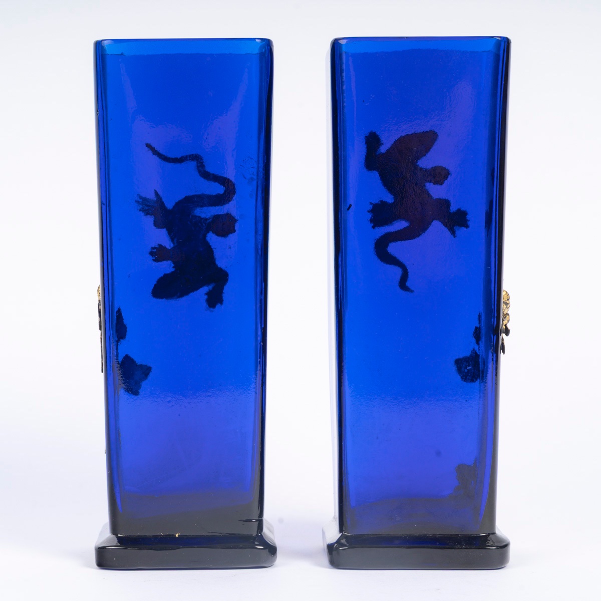Une paire de vases en cristal bleu époque art nouveau — 10