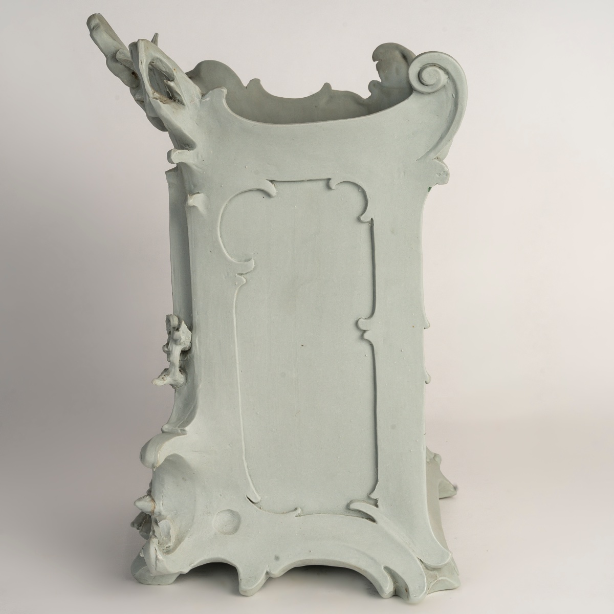 Une coupe cache pot, en porcelaine de Wedgwood, fin du XIXe siècle — 6