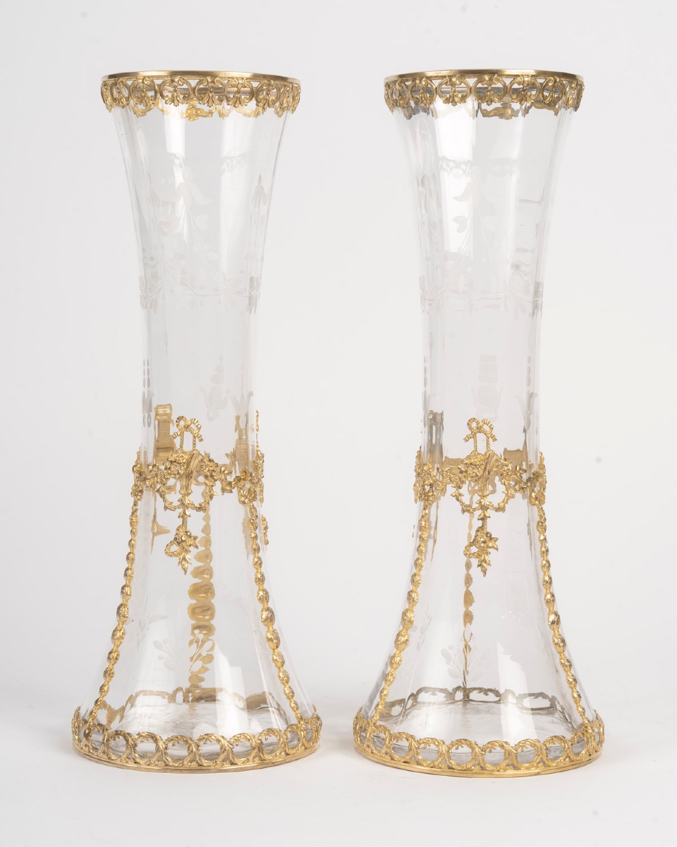 Cristal une paire de vases avec ornementation en bronze doré, fin du XIXe siècle — 5