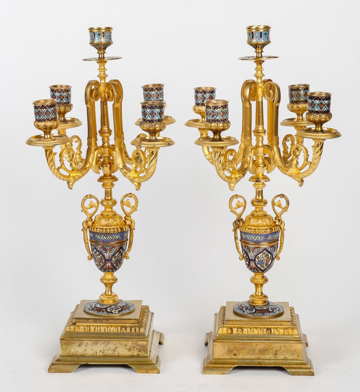 Une garniture en bronze doré et émail cloisonné fin du XIXe siècle — 10