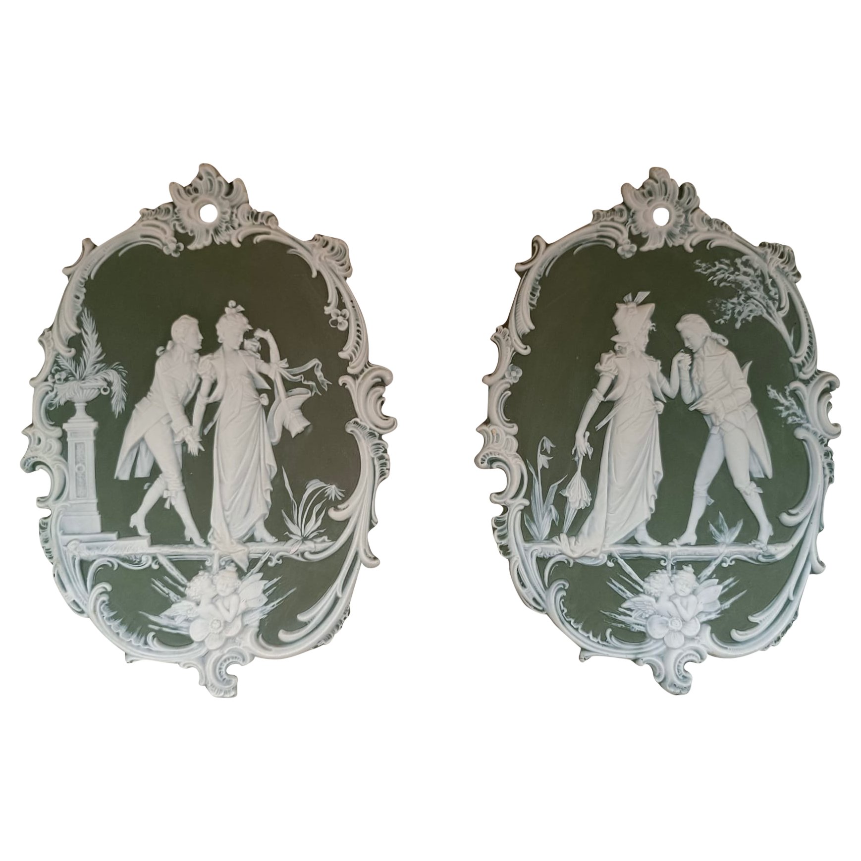Une paire de plaques en porcelaine de style Wedgwood — 2