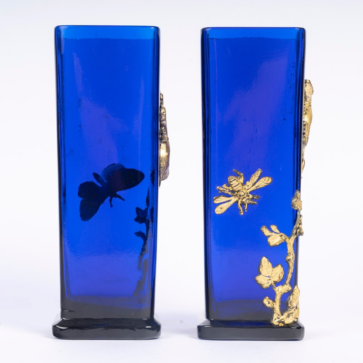 Une paire de vases en cristal bleu époque art nouveau — 18
