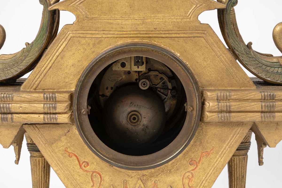 Une garniture de cheminée de style Egypte Antique, fin du XIXe siècle — 13