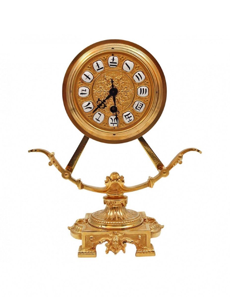 Pendule en bronze doré fin du XIXe siècle — 11