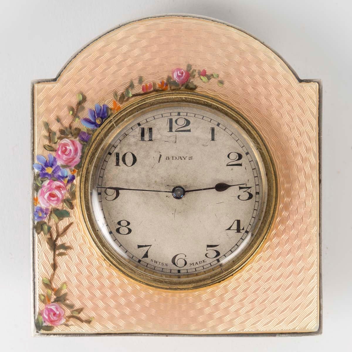 Une pendule miniature en émail, début du XXe siècle — 5