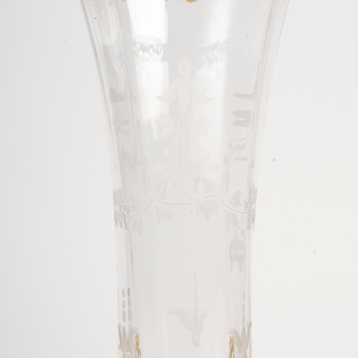 Cristal une paire de vases avec ornementation en bronze doré, fin du XIXe siècle — 9