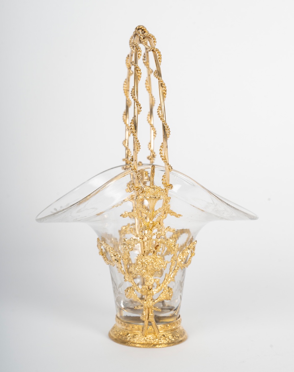 Un panier en cristal et bronze doré, époque fin du XIXe siècle — 7