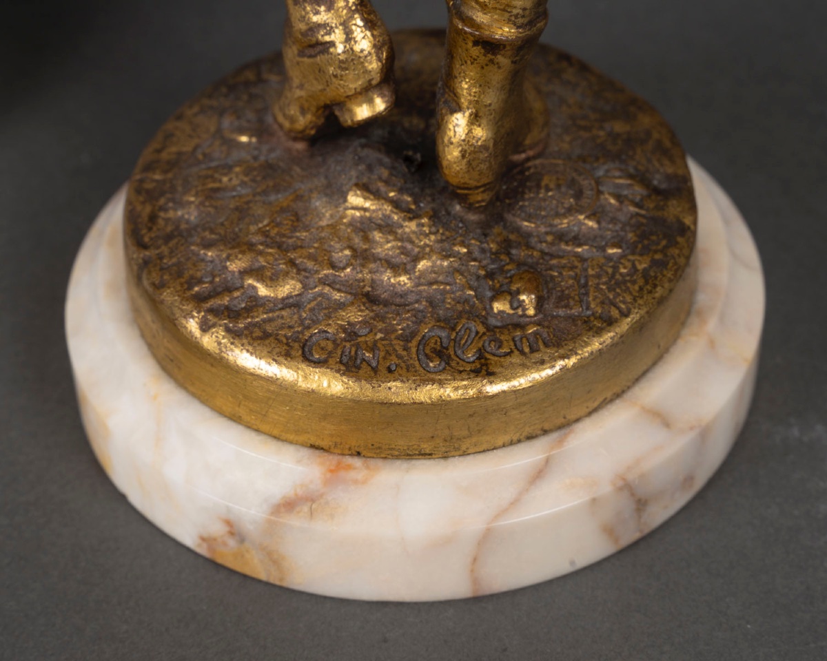 Une paire de sculptures en régule et biscuit, époque fin du XIXe siècle — 8