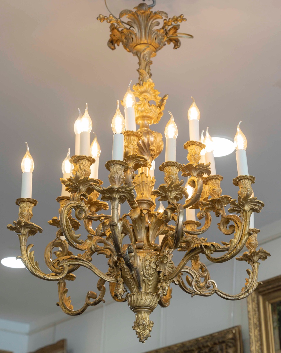 Paire de lustres en bronze doré de style Louis XV époque fin du XIXe siècle — 11