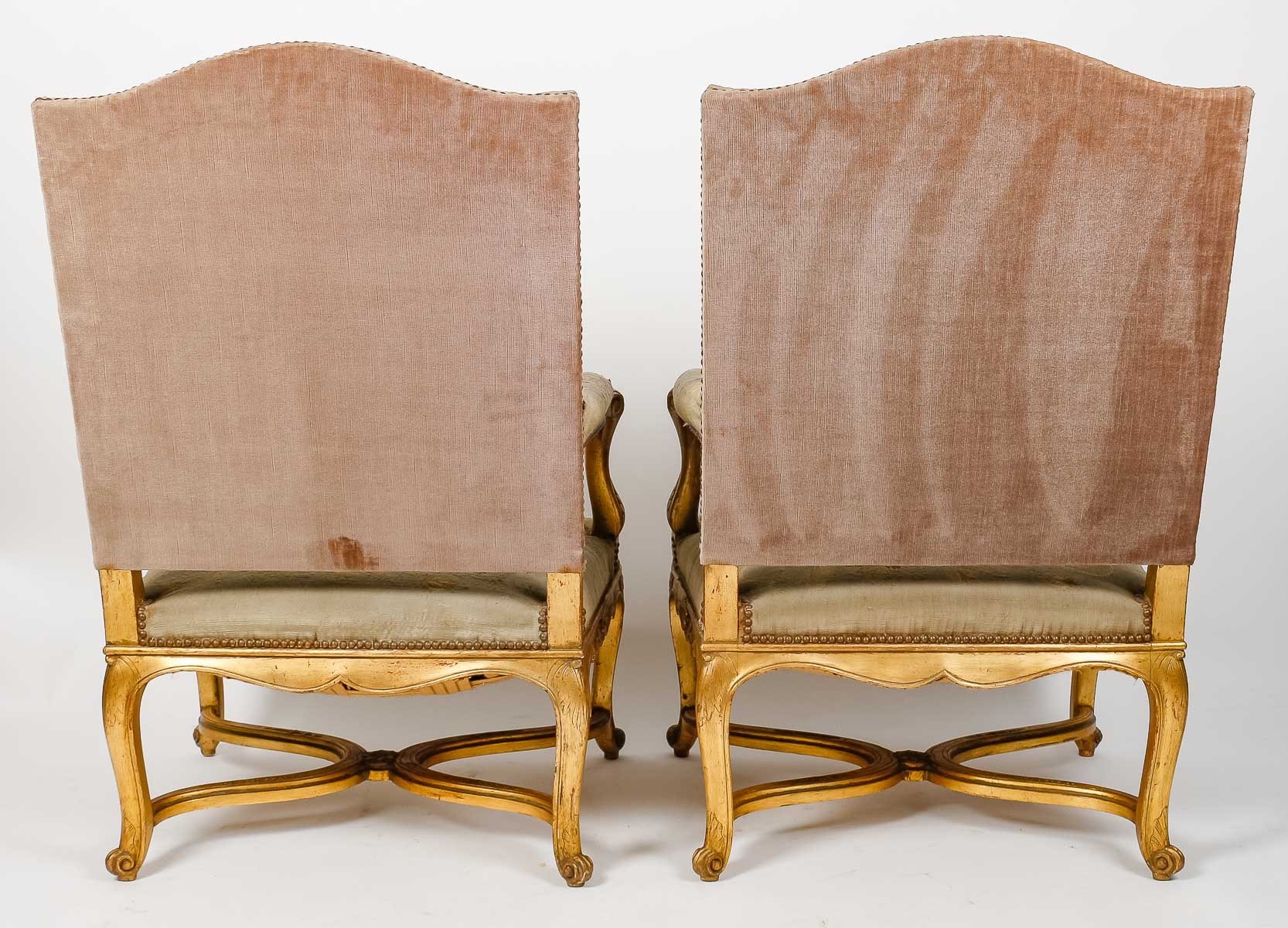 Paire de fauteuils de style Régence en bois doré fin du XIXe siècle — 6