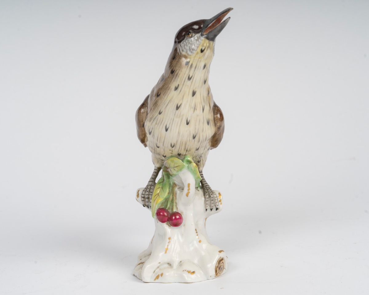 Une figurine d'un oiseau en porcelaine, début du XXe siècle — 7