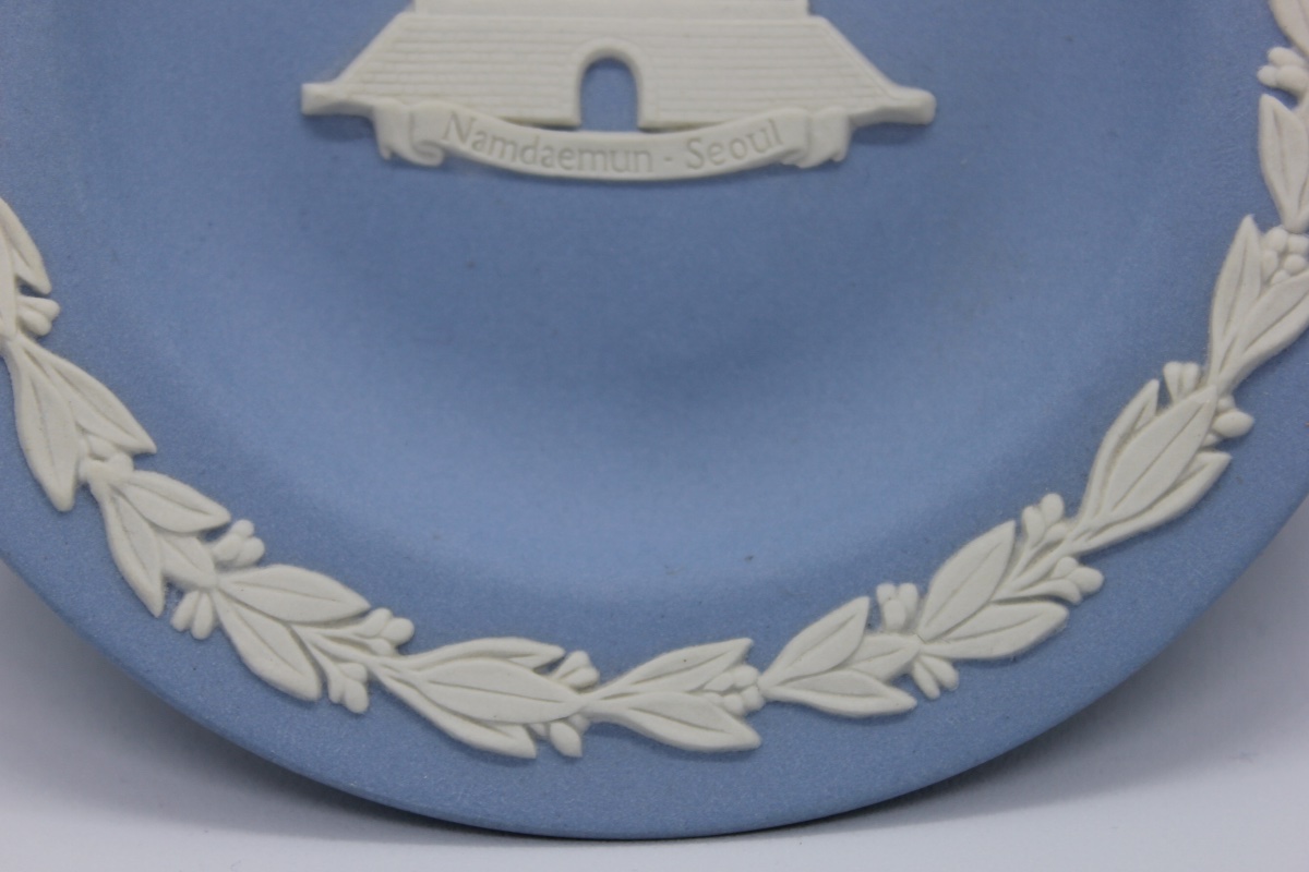 Coupe Commémorative Wedgwood Jasperware – Namdaemun, Séoul — 5
