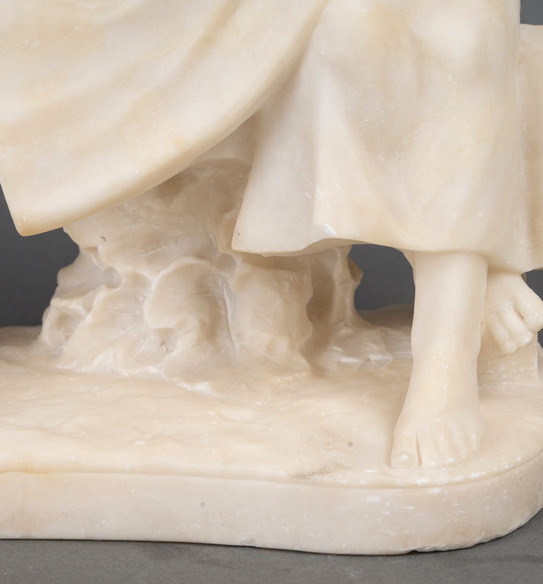 Sculpture en albâtre signée PUGIS – art nouveau, circa 1890–1910 — 5