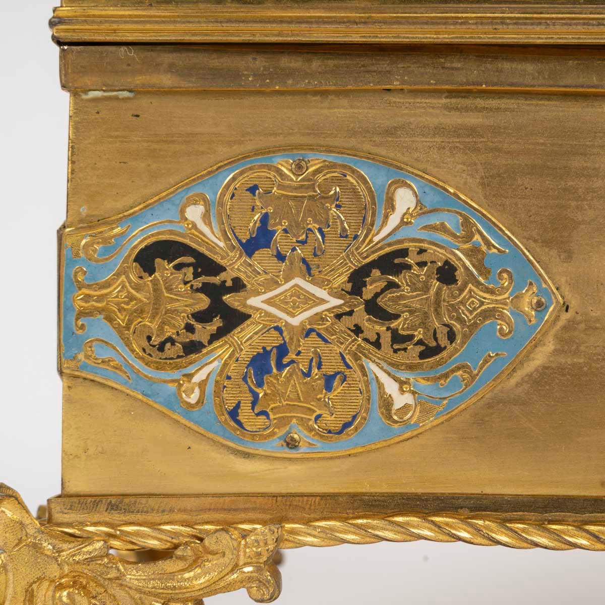 Coffret à bijoux Napoléon III en bronze doré et émail, vers 1880 — 6