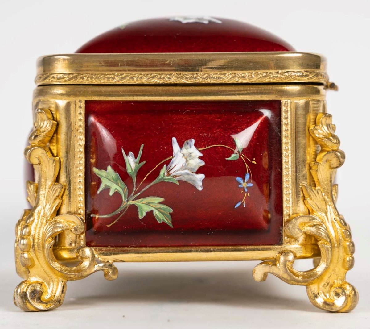 Coffret à bijoux en émail de Limoges et bronze doré, vers 1900 — 8