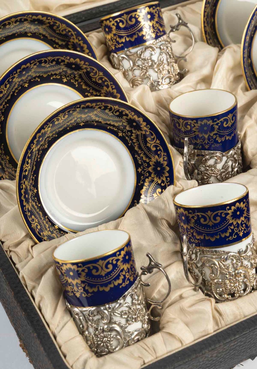 Service en porcelaine et argent massif, travail Anglais XIXe siècle — 7