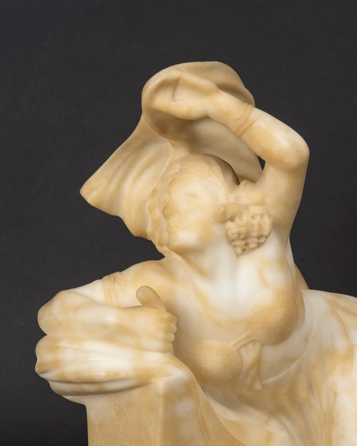 Une sculpture en albâtre, fin du XIXe siècle — 18
