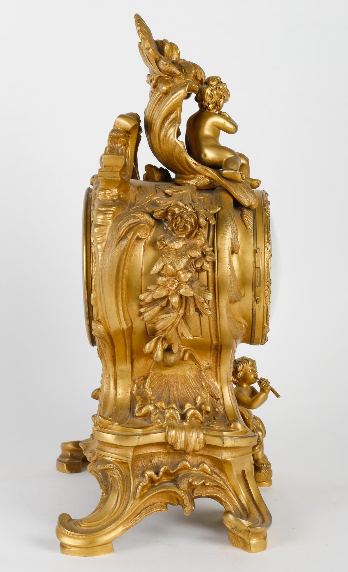 Une garniture de cheminée en bronze doré fin du XIXe siècle — 13