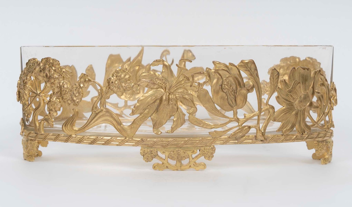 Une coupe en cristal et bronze doré, époque art nouveau, début du XXe siècle