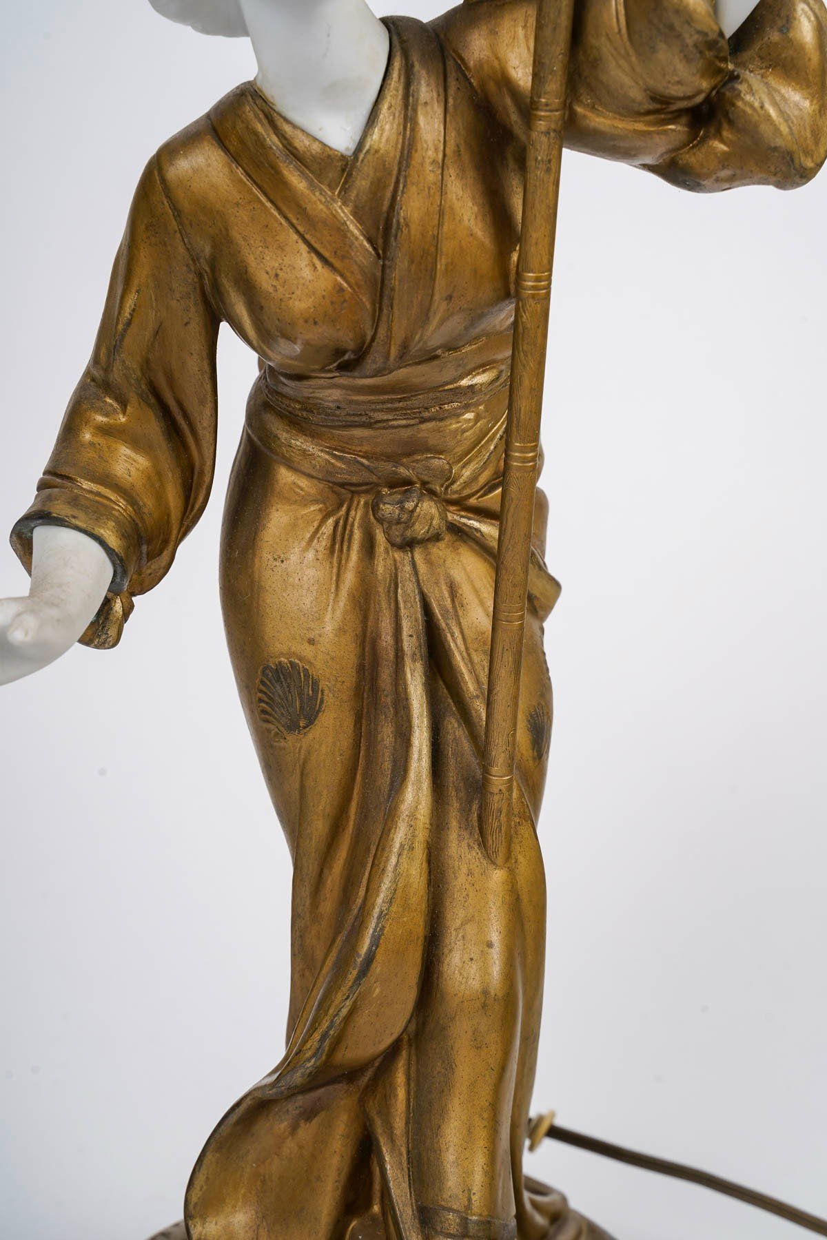 Une lampe sculpture Geisha 1900 — 12