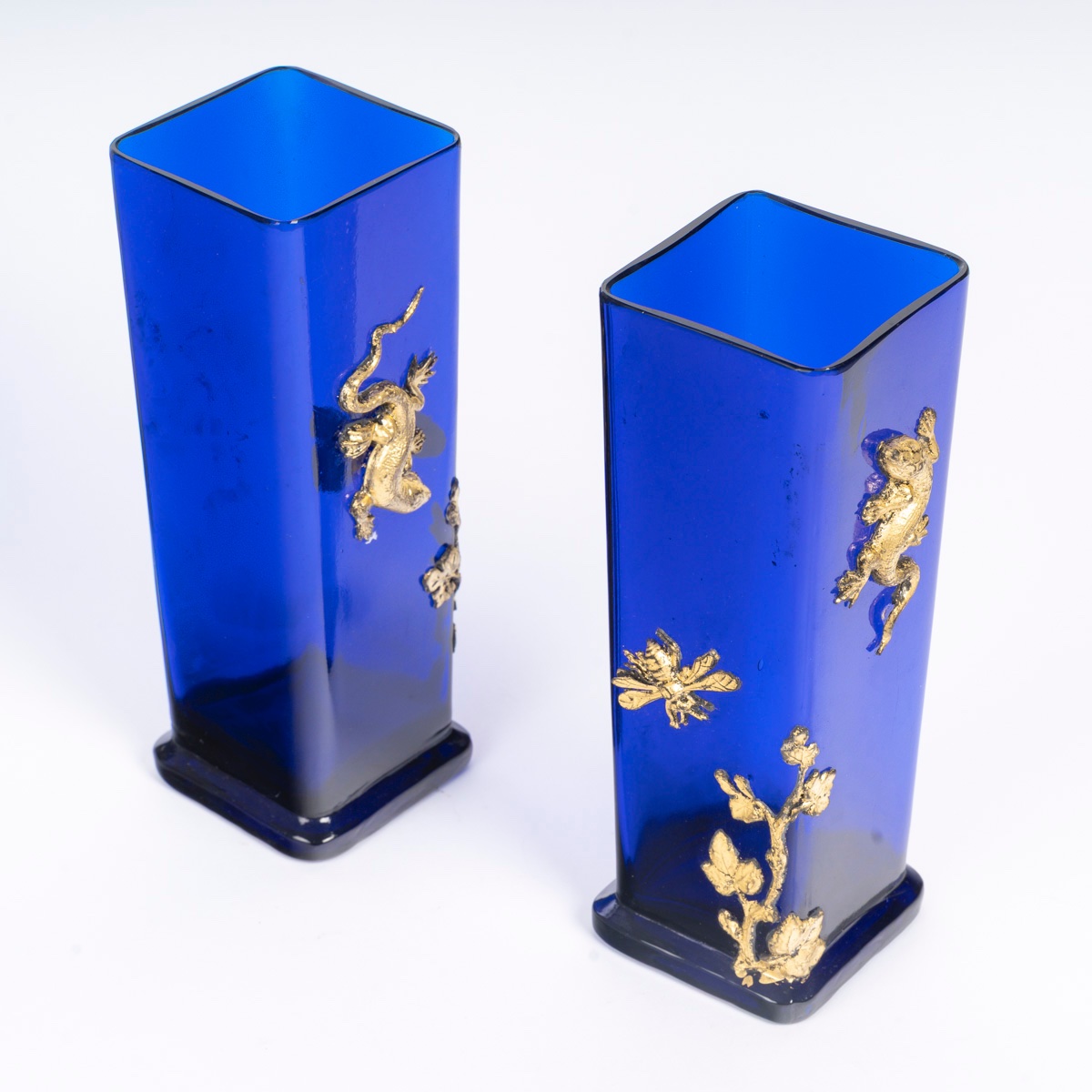 Une paire de vases en cristal bleu époque art nouveau — 13