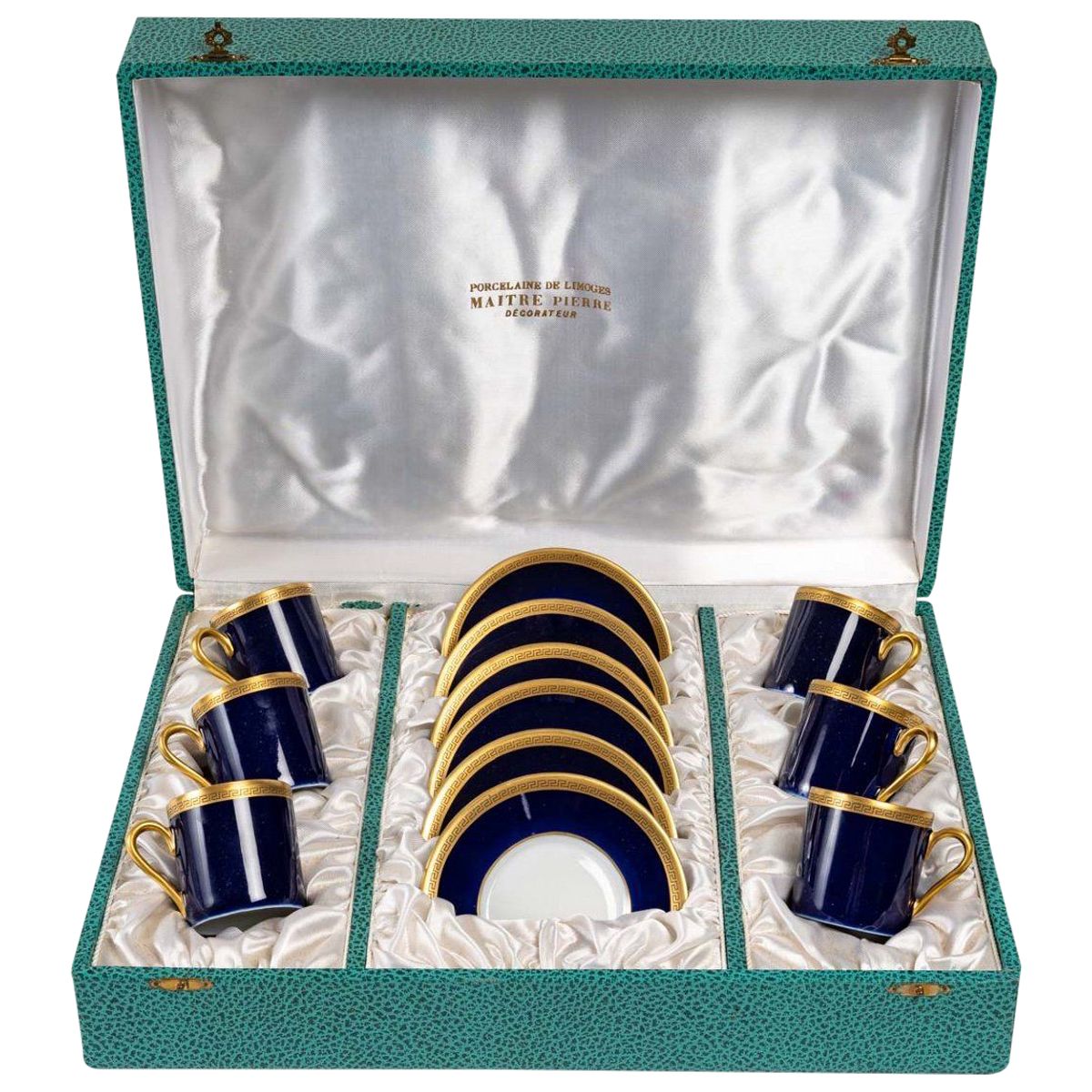 Série de Tasses et sous-tasses en porcelaine de Limoges — 2