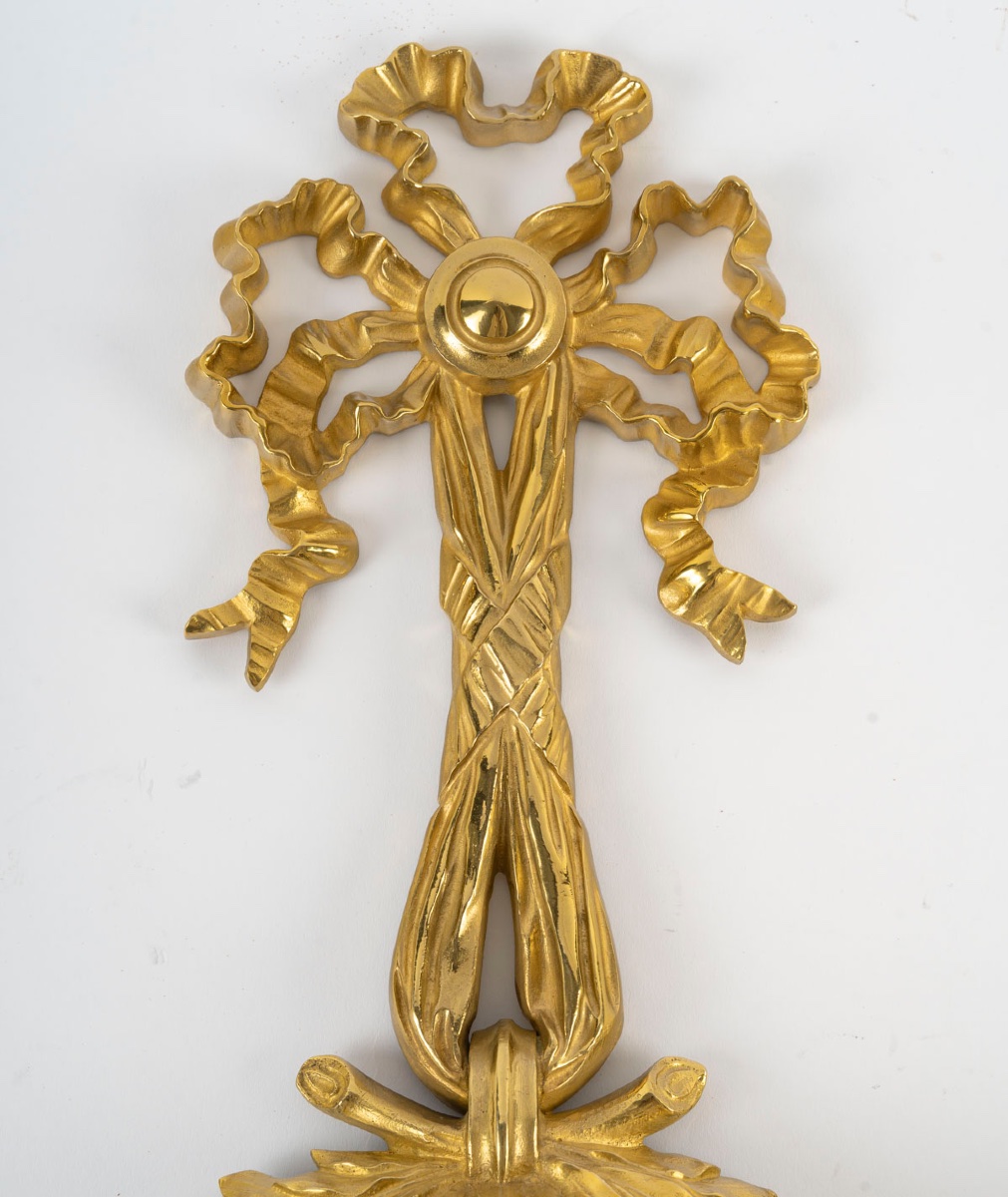 Cartel d’applique et baromètre assorti en bronze doré, fin du XIXe siècle — 7