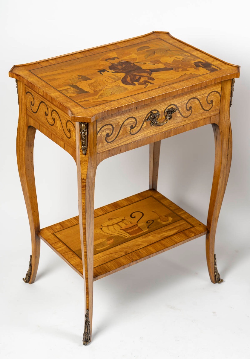 Une paire de tables de salon en marqueterie, circa 1900 — 7