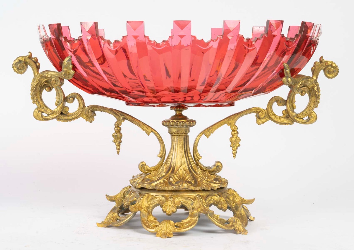 Une belle coupe en cristal et base en bronze doré, époque XIXe siècle — 2
