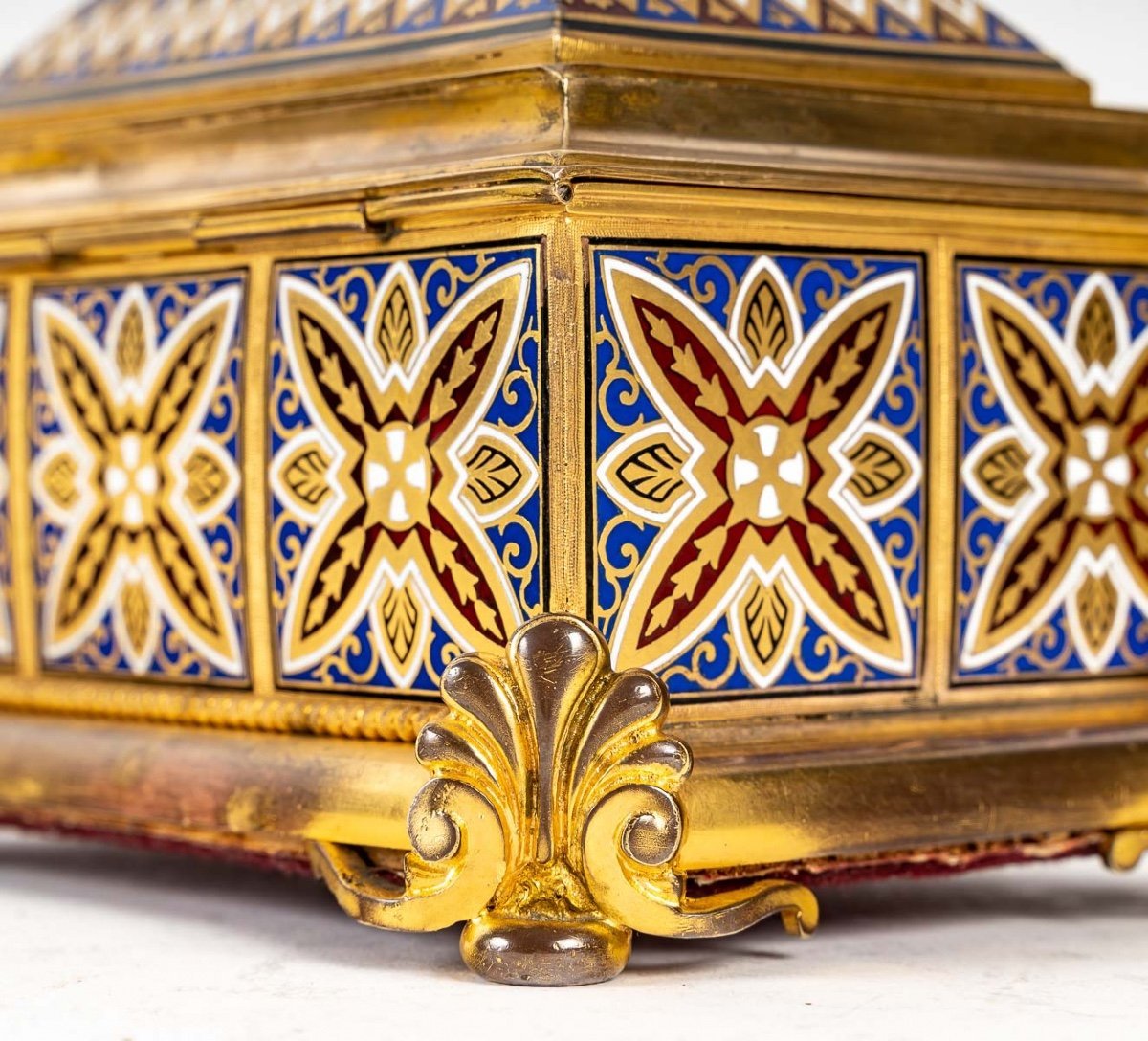 Boîte à bijoux en bronze cloisonné et doré avec Micromosaique fin du XIXe siècle — 7