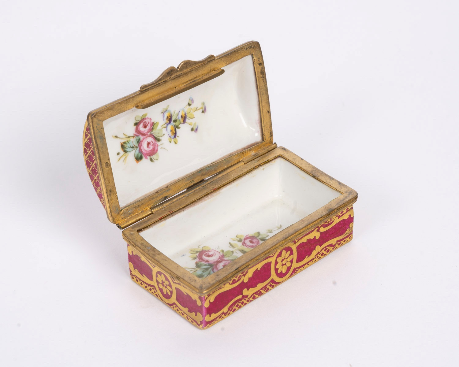 Miniature coffret à bijoux en porcelaine rouge, début du XIXe siècle — 19