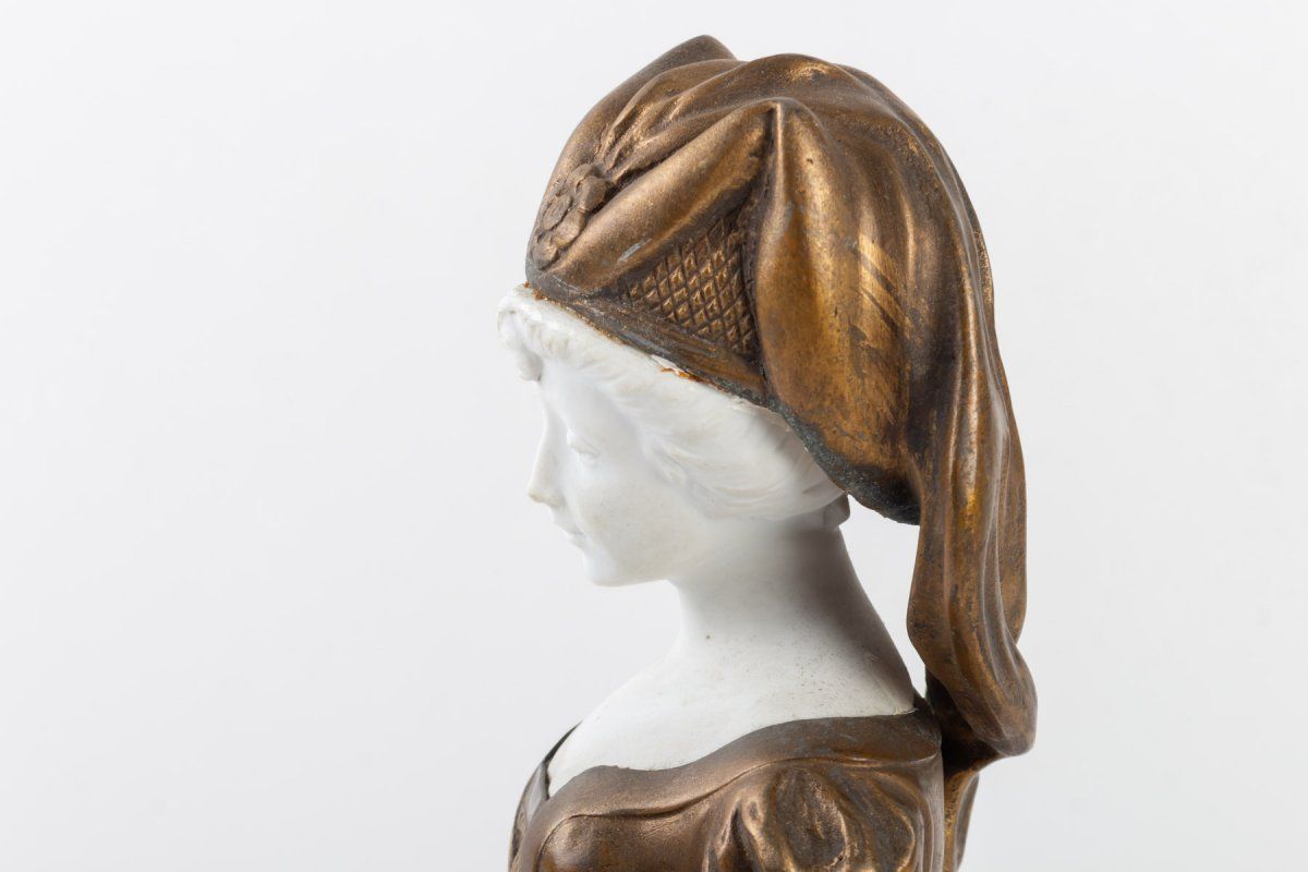 Statue d’une élégante — 9