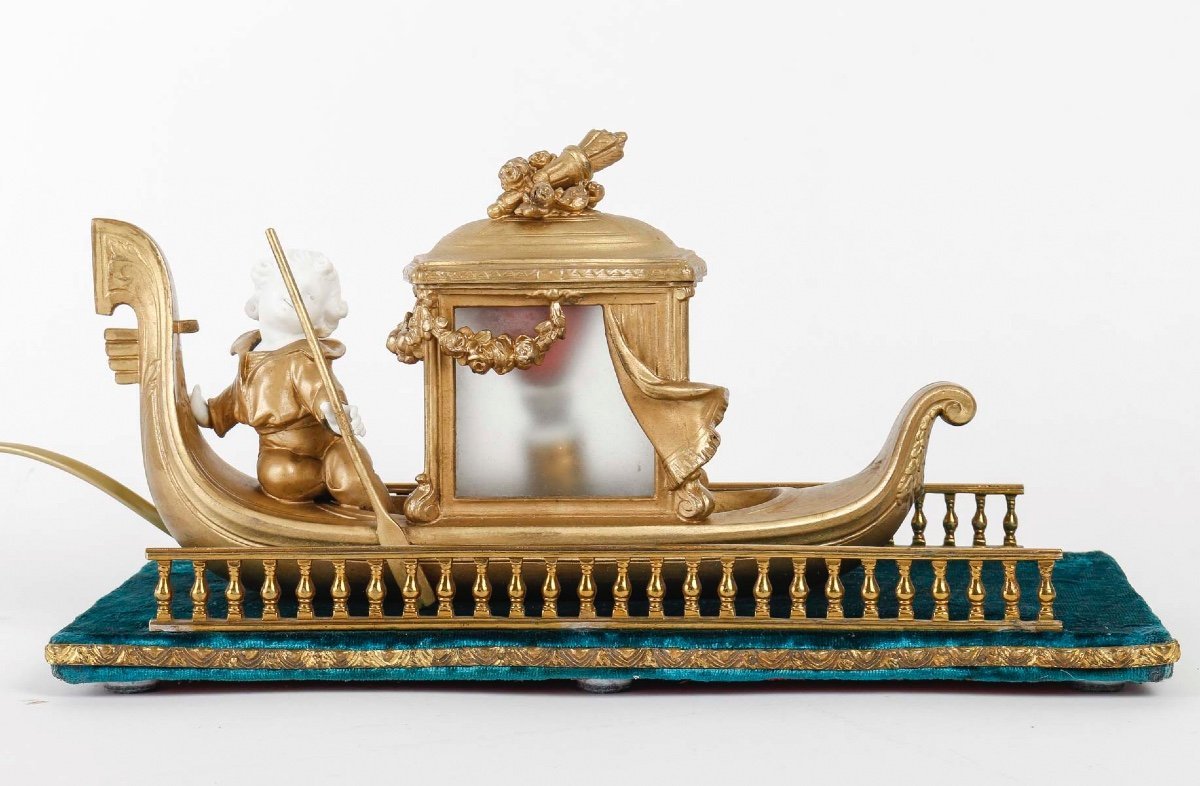 Une lampe Romantique biscuit et Métal doré art nouveau — 13