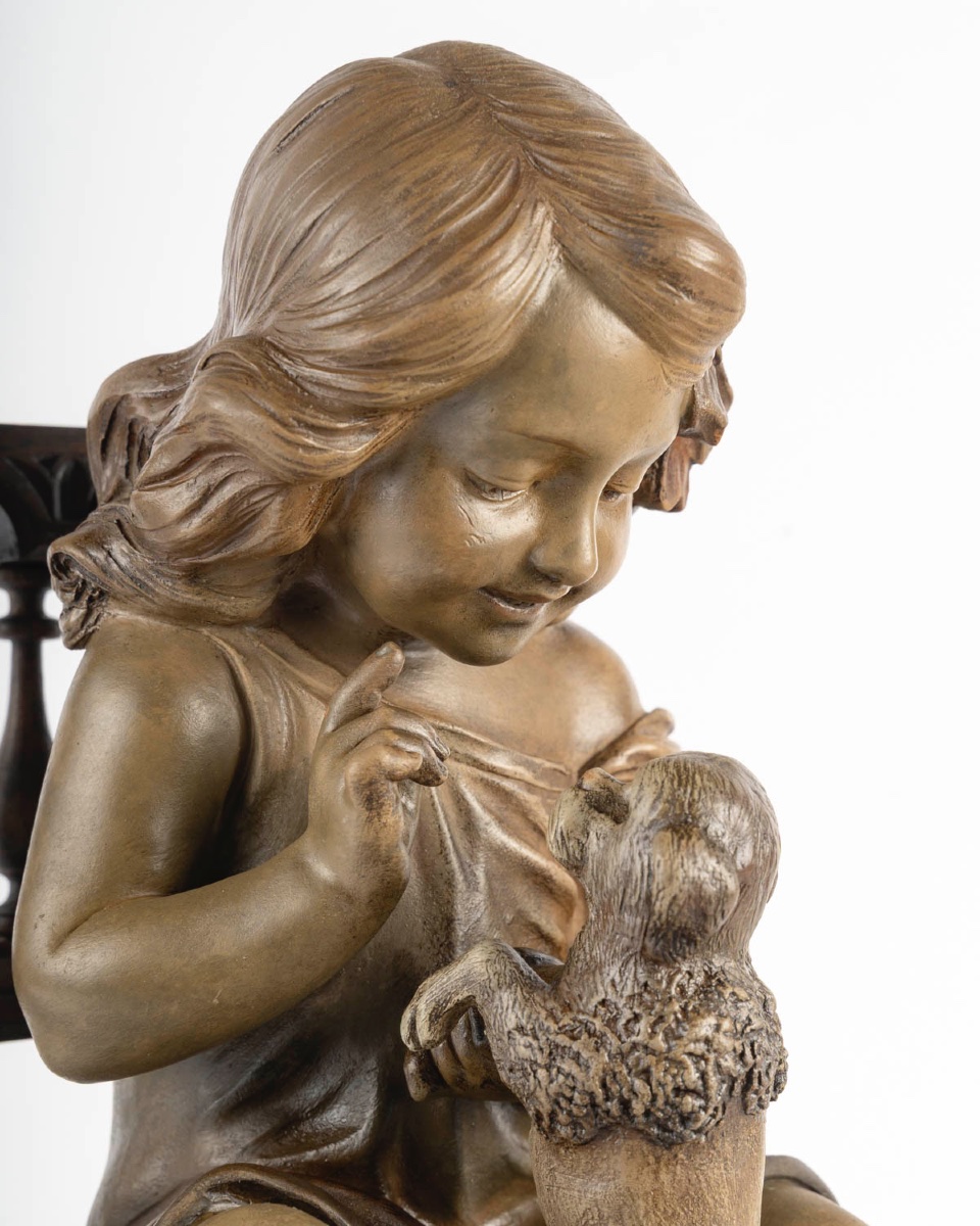 Une sculpture en terre cuite — 8