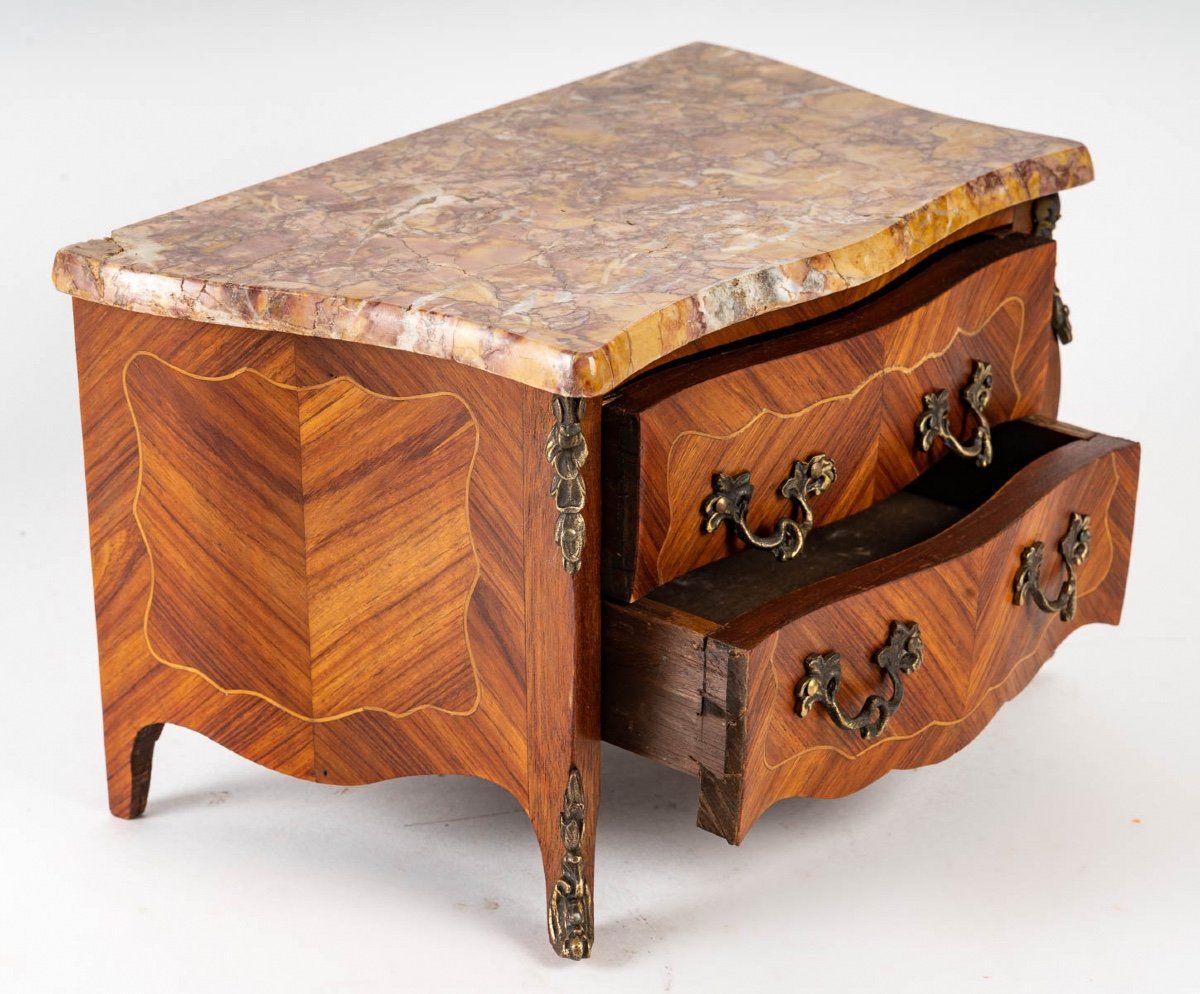 Petite commode miniature fin du XIXe siècle — 3