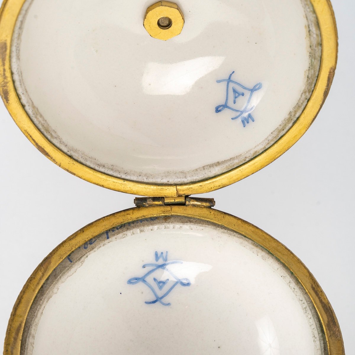 Une petite coupe bonbonnière sur Pied, époque Napoléon III — 9