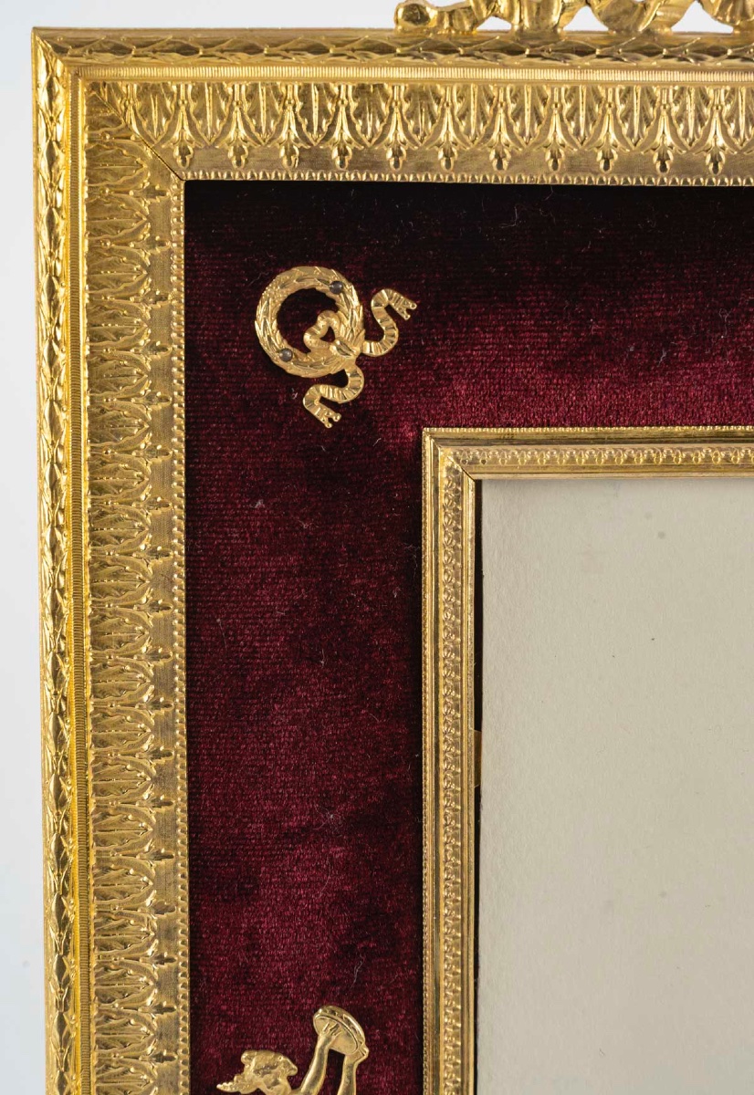Grand cadre photo Napoléon III en bronze doré et velours – XIXe siècle — 6