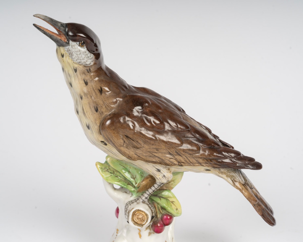 Une figurine d'un oiseau en porcelaine, début du XXe siècle — 3