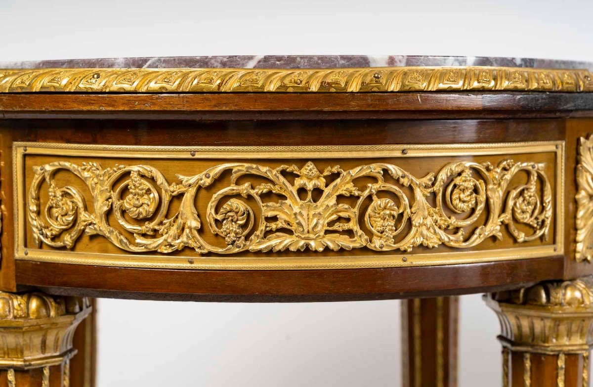 Une paire de guéridons en marqueterie et bronze doré, fin du XIXe siècle — 9