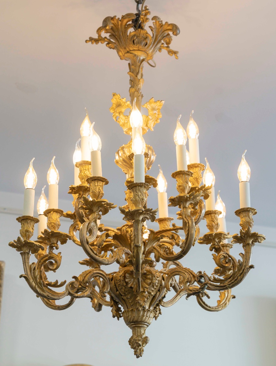 Paire de lustres en bronze doré de style Louis XV époque fin du XIXe siècle — 4