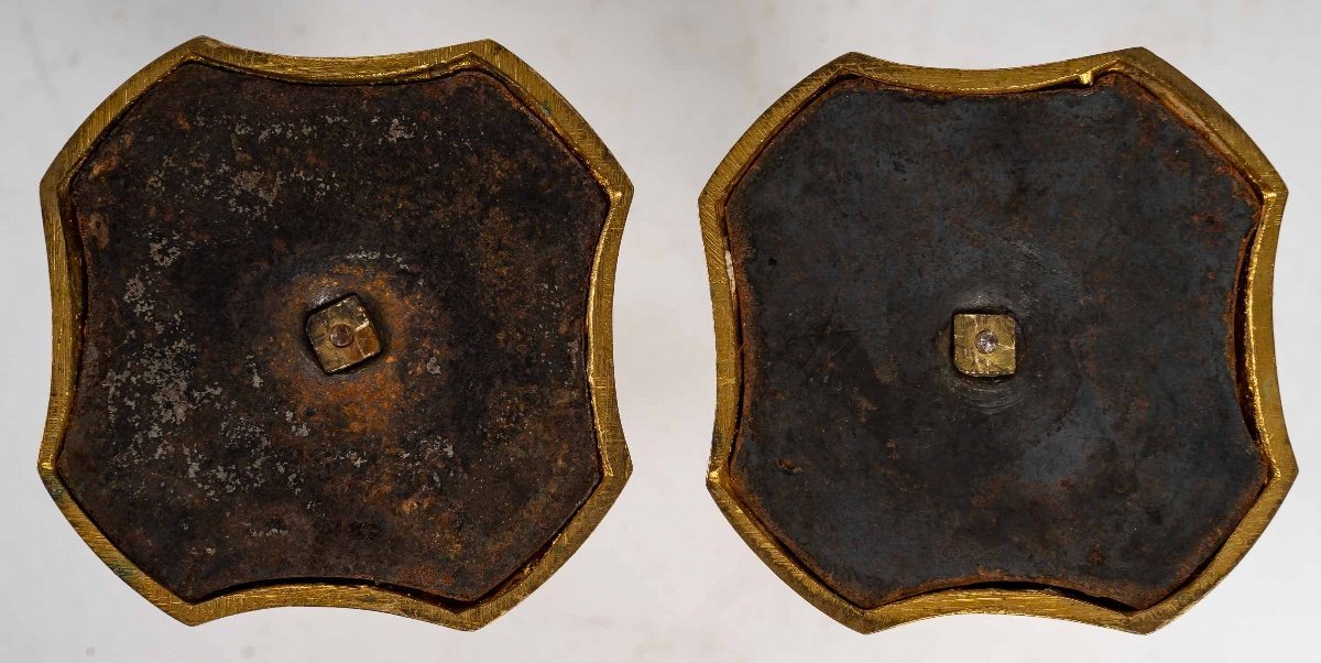 Paire de petits bougeoirs miniatures en porcelaine et bronze doré 19e siècle — 11