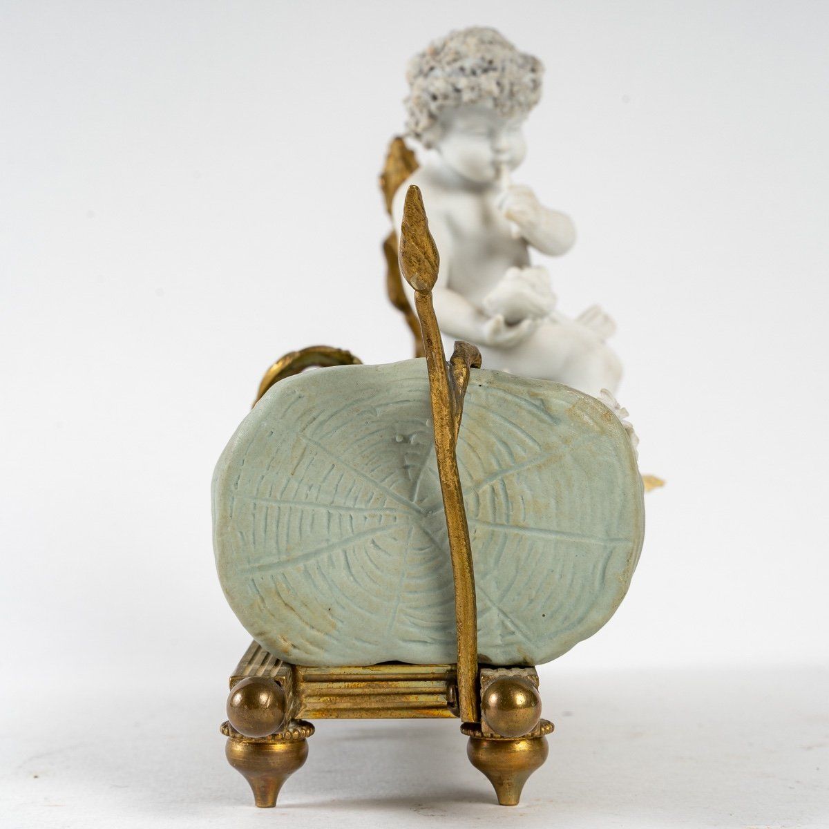 Petite Jardinière miniature en Wedgwood et biscuit fin du XIXe siècle — 4