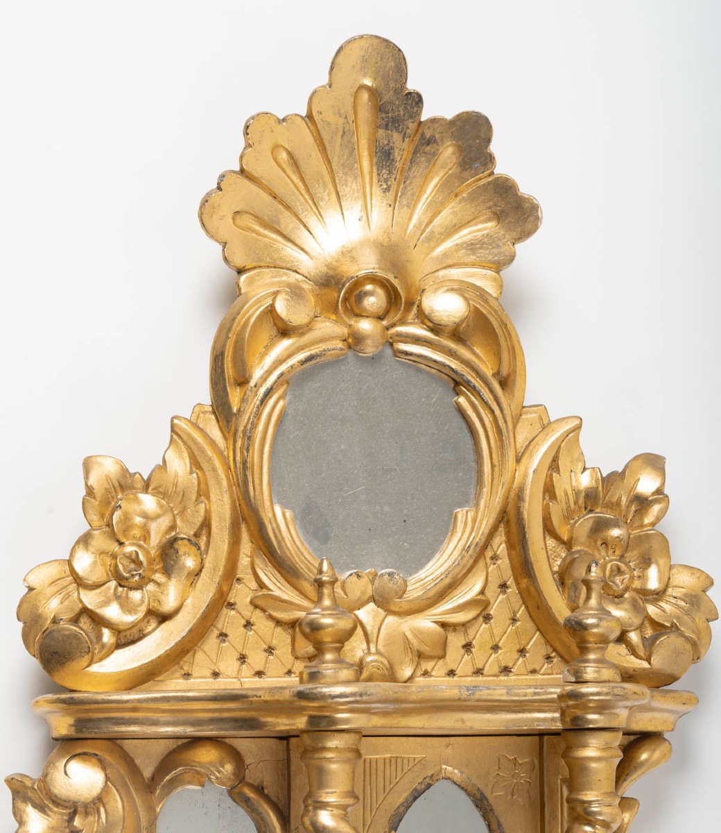 Paire d’étagères murales en bois sculpté et doré, style Napoléon III, fin du XIXe siècle — 5