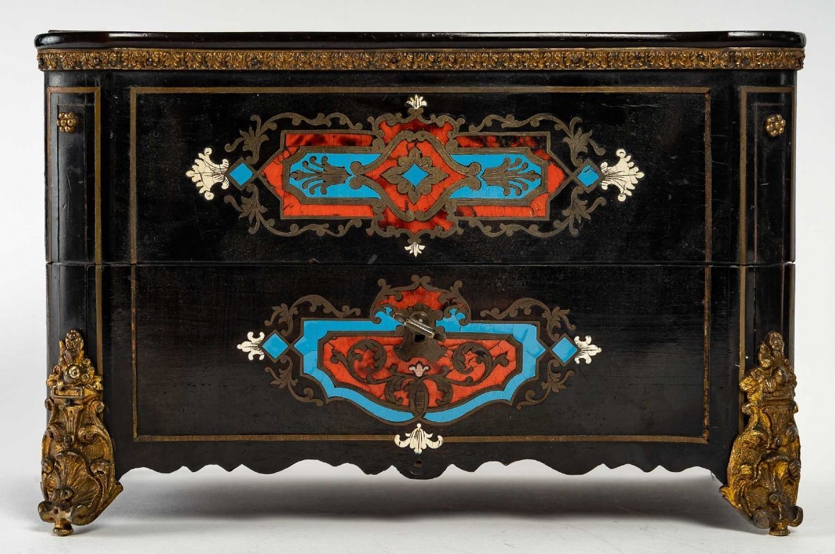 Coffret de Flacons de Parfums en ébène et marqueterie Boulle — 12