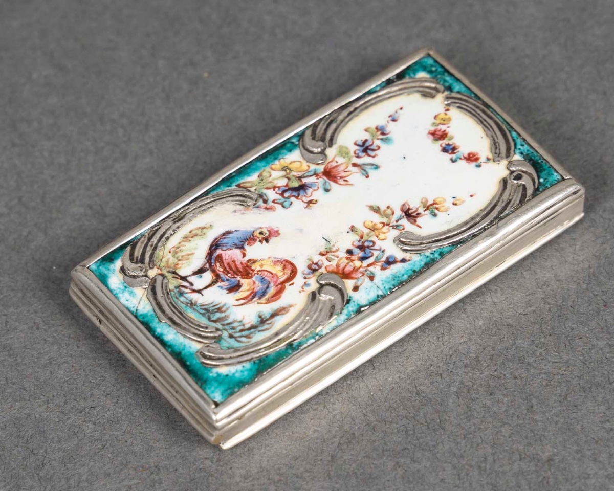 Une miniature boîte en émail et argent massif, fin du XIXe siècle — 3