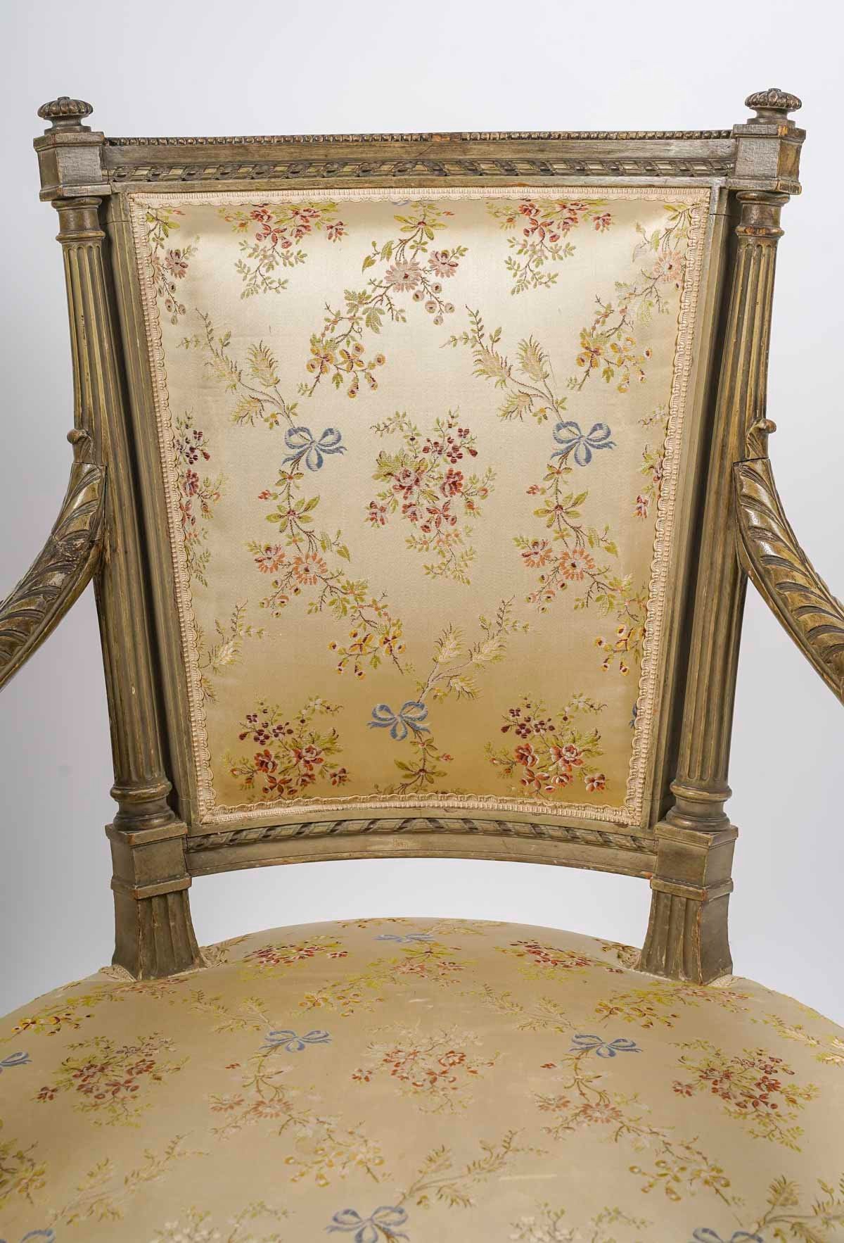 Une paire de fauteuils de style Directoire XIXe siècle — 8